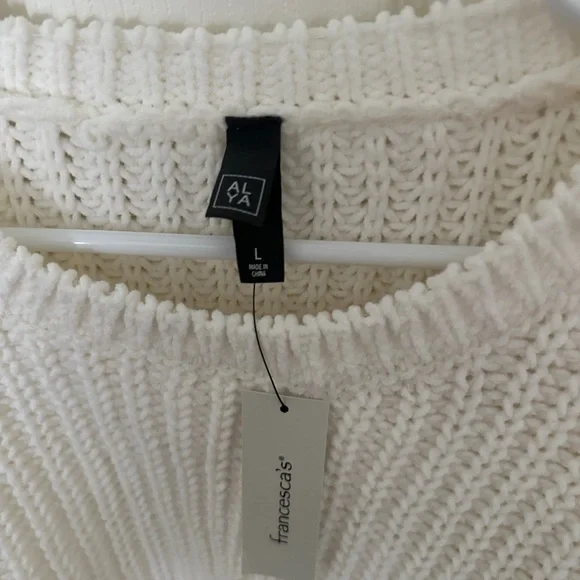 NWT Francesca's - White Knit Cropped Long Sleeve Crew Neck Sweater - Picture 3 of 5
